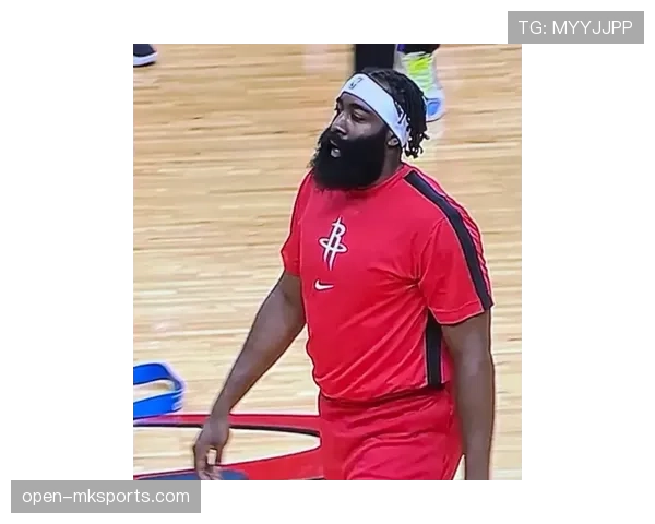 惠若琪买个包能吓一跳，普通人一月工资都不够买一只吧？